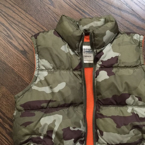 Old navy camo puffer winter vest M 8 - Picture 3 of 7
